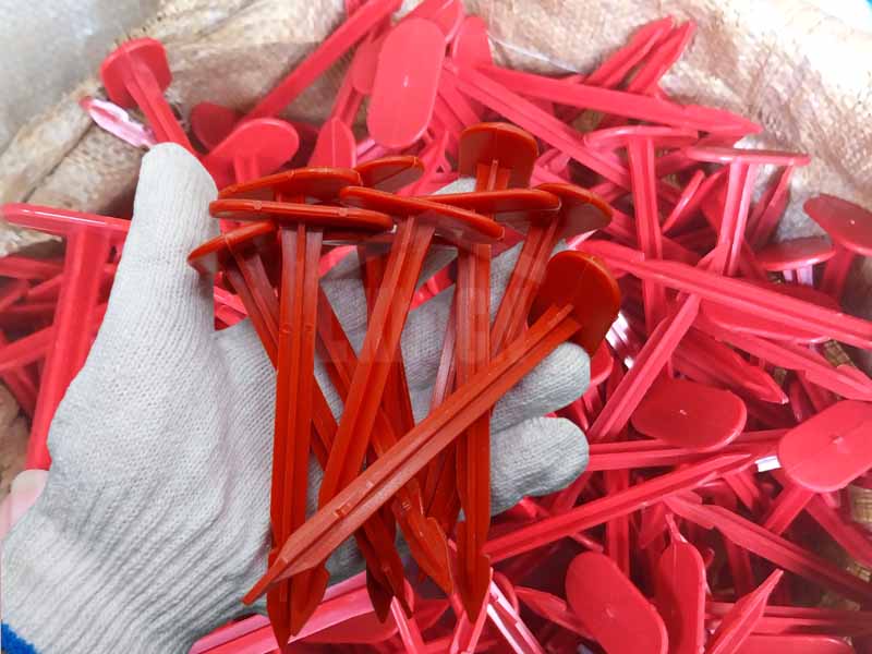 Đinh nhựa ghim bạt – Phụ kiện thiết yếu cho nông nghiệp, thi công và cảnh quan