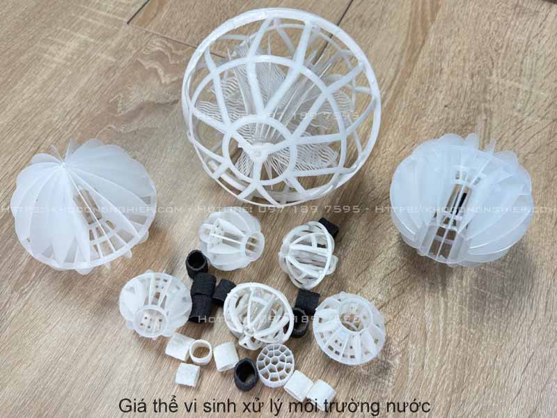 So sánh giá thể vi sinh dạng cầu và giá thể vi sinh MBBR trong xử lý môi trường nước