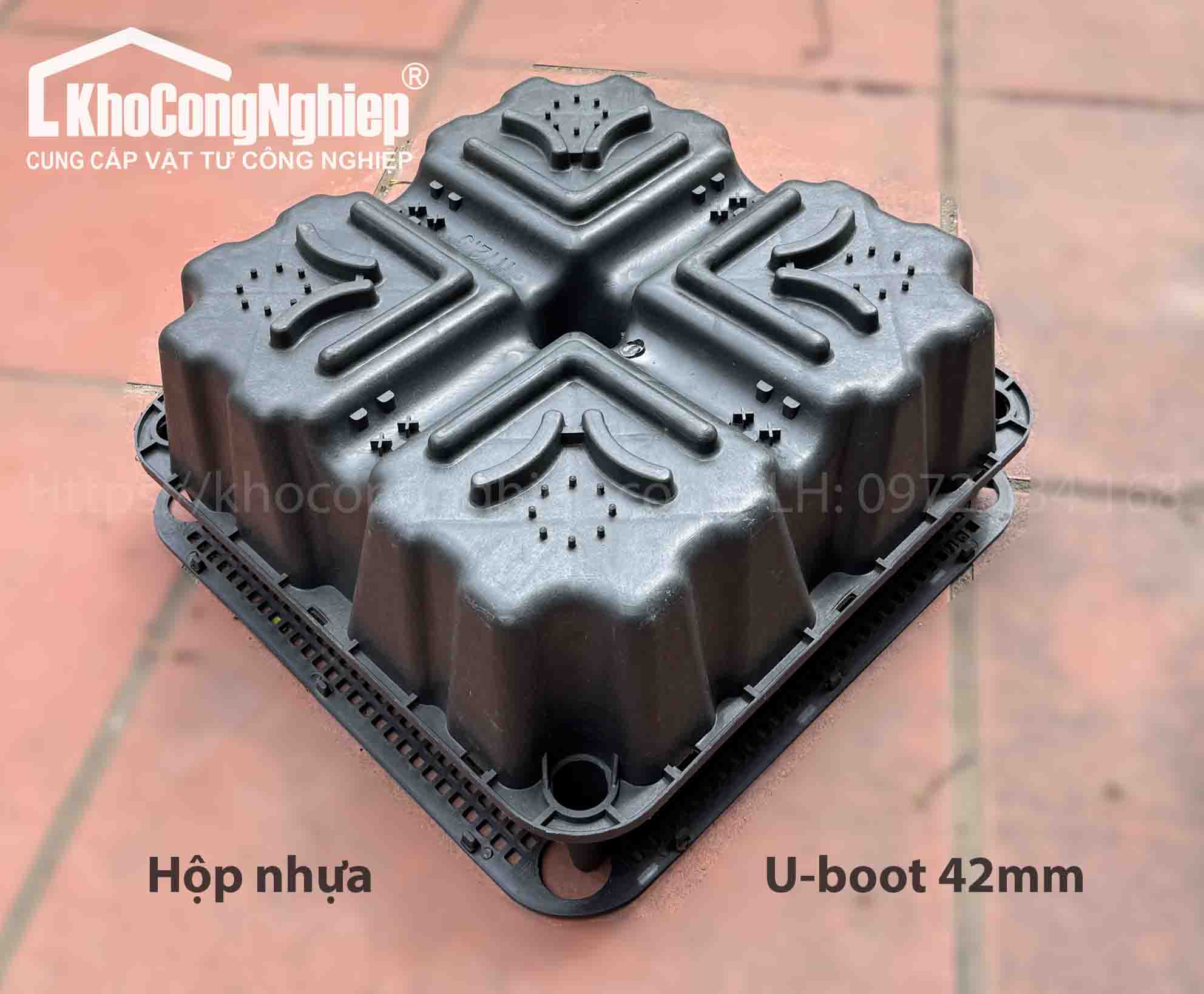 Hộp nhựa Uboot 42cm x 42cm