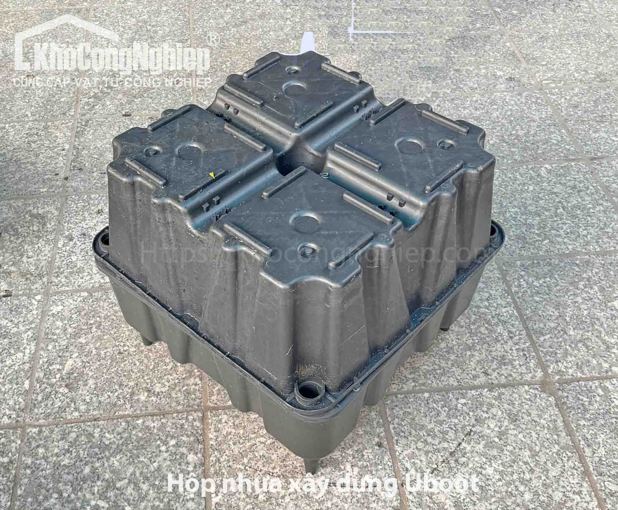 Hộp nhựa Uboot 48cm x 48cm
