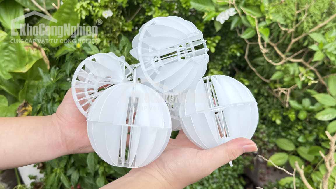 Giá thể vi sinh dạng cầu D100 (Mẫu mới 2025)