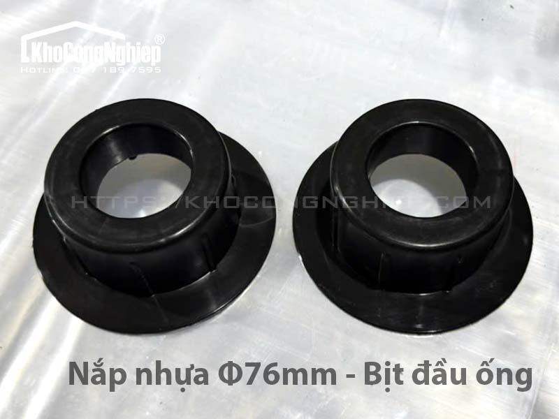 Nút bịt đầu ống Φ76mm (3 inch) chính hãng - Hình ảnh sản phẩm 1 chất lượng cao tại KHO CÔNG NGHIỆP. Nút bịt đầu ống PP D76 (3 inch) màu trắng, bảo vệ lõi cuộn màng PE, nilon, tơ, sợi — tránh bụi, rỉ sét, va chạm. Chất liệu nhựa PP, nhiệt độ làm việc 5–80 °C, sản xuất tại Việt Nam.
