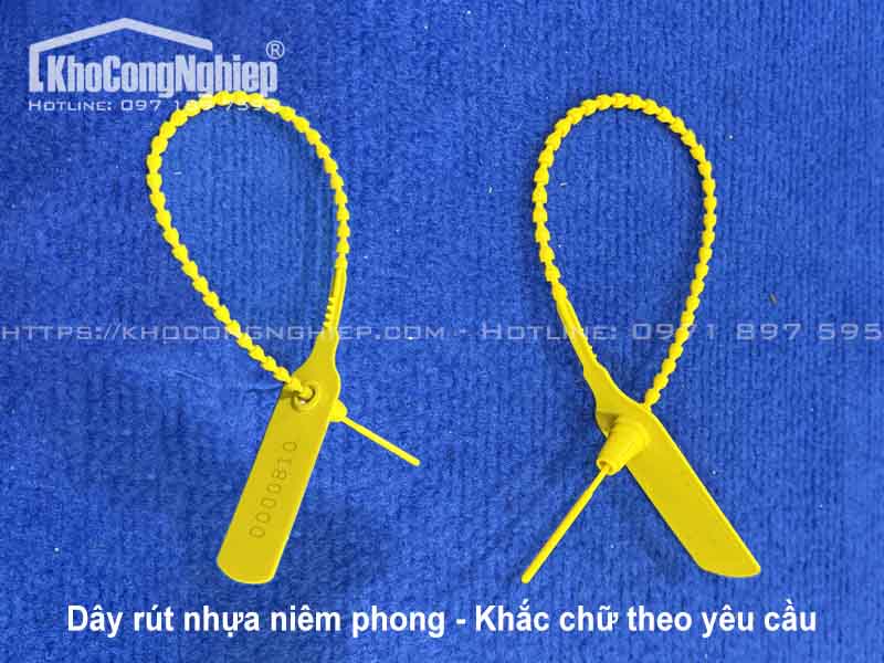 Seal nhựa niêm phong (Seal đốt trúc)  chính hãng - Hình ảnh sản phẩm 3 chất lượng cao tại KHO CÔNG NGHIỆP. Seal nhựa niêm phong (hay Seal đốt trúc) là dây rút một chiều bằng nhựa bền, có số seri chống giả mạo, dùng để niêm phong hàng hóa, container, xe tải, thiết bị đo điện nước… giúp đảm bảo an toàn, ngăn mở trái phép và dễ dàng kiểm soát trong quá trình vận chuyển hoặc lưu kho.